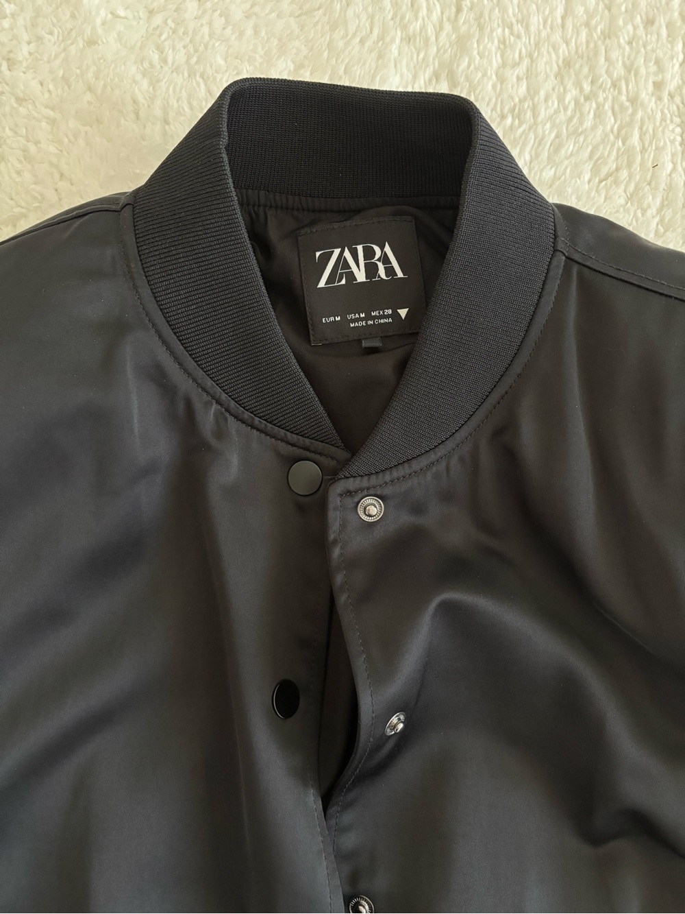 Zara Satin Cropped Bomber Jacket Black Size M Lightweight Button Front - Picture 5 of 9